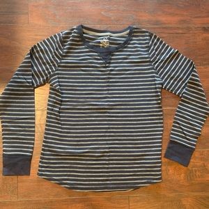 Women’s long sleeve top